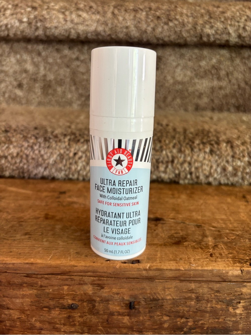 First Aid Beauty Ultra Repair Face Moisturizer - White & Light Blue